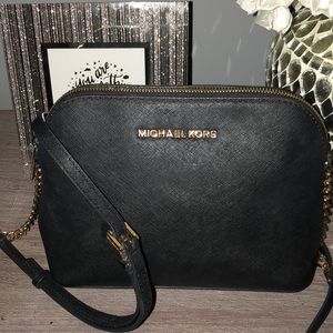 SOLDDDD Michael kors crossbody